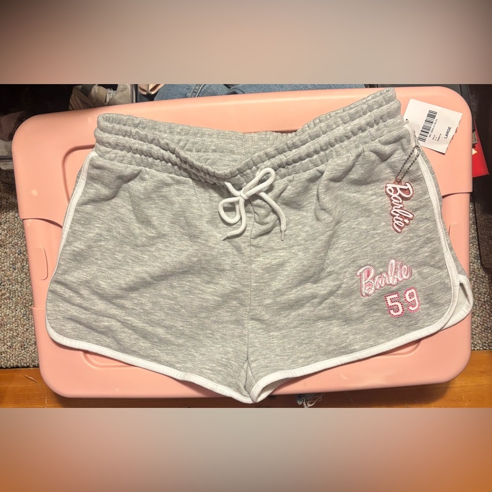 💕 Barbie x Forever 21 | Embroidered Ringer Shorts | L